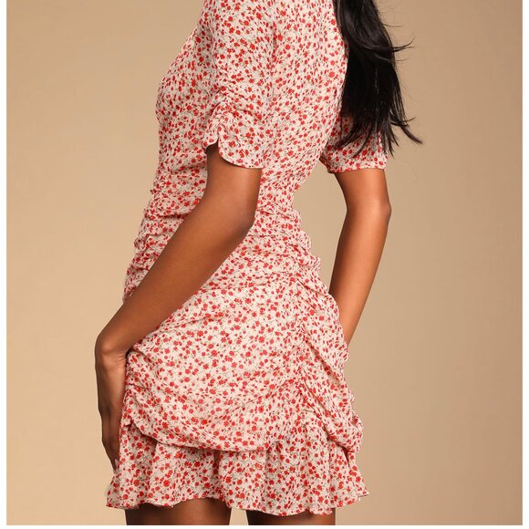 NWT Lulu’s Floral Print Ruched Short Sleeve Mini Dress - Picture 6 of 6